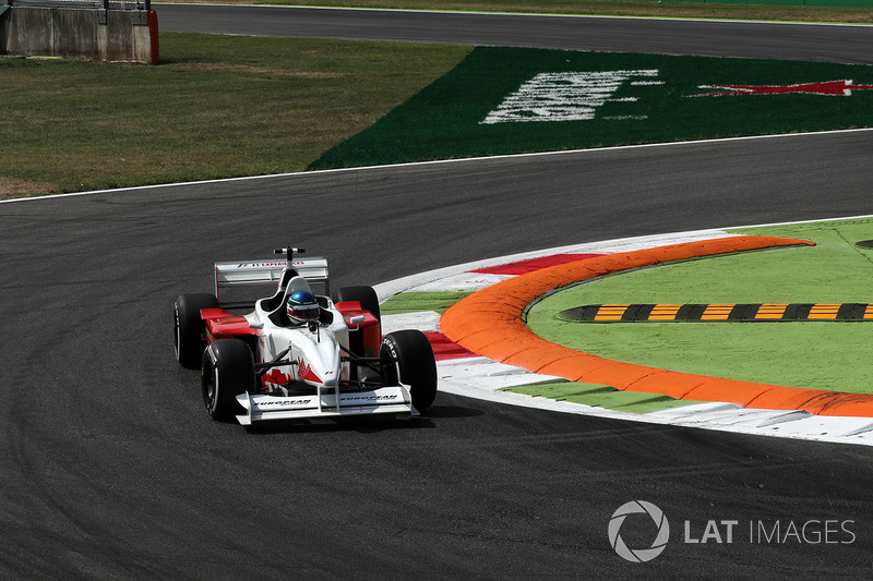 Ivan Capelli, F1 Experiences 2-Seater Driver