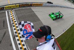 #22 Tequila Patron ESM Nissan DPi: Pipo Derani, Johannes van Overbeek remportent la victoire