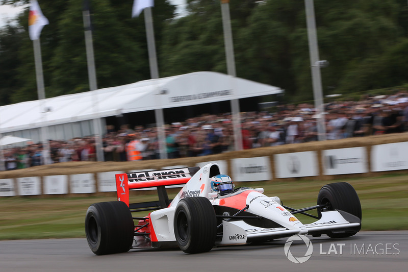 Nyck de Vries, McLaren MP4/6