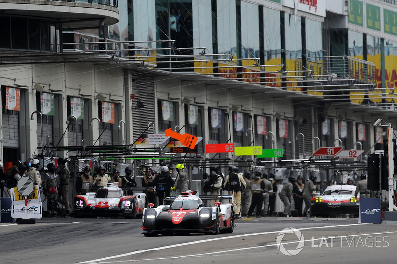 #7 Toyota Gazoo Racing Toyota TS050 Hybrid: Mike Conway, Kamui Kobayashi, Jose Maria Lopez