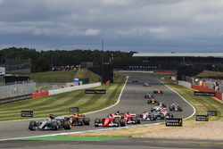 Lewis Hamilton, Mercedes AMG F1 W08, Kimi Raikkonen, Ferrari SF70H, Max Verstappen, Red Bull Racing