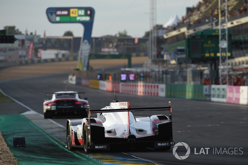 #1 Porsche Team Porsche 919 Hybrid: Neel Jani, Andre Lotterer, Nick Tandy