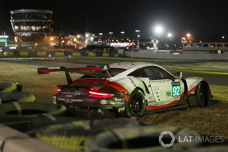 Unfall: #92 Porsche GT Team Porsche 911 RSR: Michael Christensen, Kevin Estre, Dirk Werner