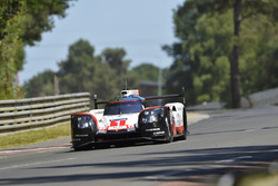 #1 Porsche Team Porsche 919 Hybrid: Neel Jani, Andre Lotterer, Nick Tandy