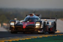 #8 Toyota Gazoo Racing Toyota TS050 Hybrid: Anthony Davidson, Sébastien Buemi, Kazuki Nakajima