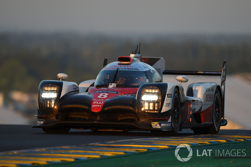 #8 Toyota Gazoo Racing Toyota TS050 Hybrid: Anthony Davidson, Sébastien Buemi, Kazuki Nakajima