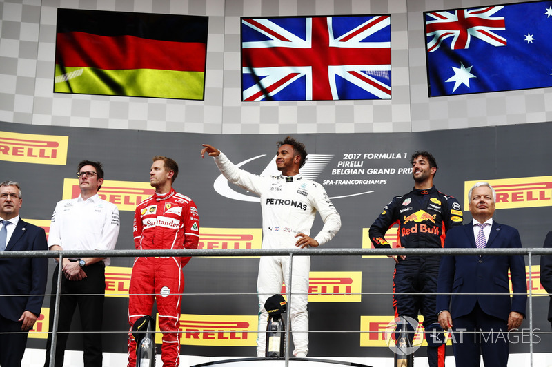 Podio: Ganador de la carrera Lewis Hamilton, Mercedes AMG F1, segundo lugar Sebastian Vettel, Ferrari, tercero Daniel Ricciardo, Red Bull Racing