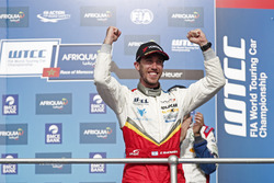 Podium : le vainqueur Esteban Guerrieri, Campos Racing, Chevrolet RML Cruze TC1