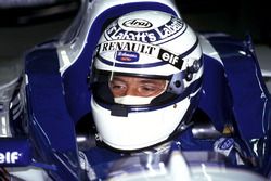 Riccardo Patrese conduce el el ganador del Campeonato Williams Renault FW18