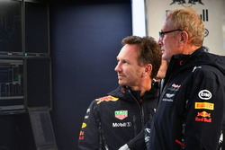 Руководитель Red Bull Racing Кристиан Хорнер и спортивный консультант Red Bull Хельмут Марко