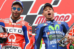 Podium : le second Danilo Petrucci, Pramac Racing, le vainqueur Valentino Rossi, Yamaha Factory Racing