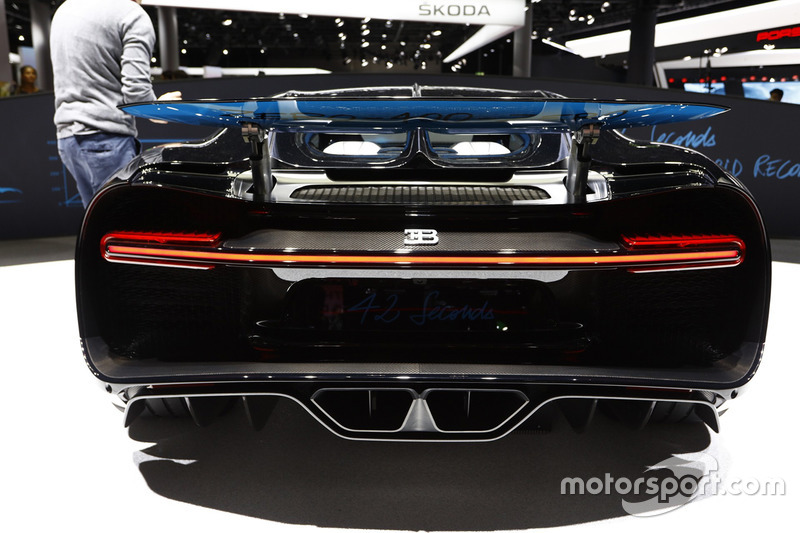 Bugatti Chiron 0-400-0 display