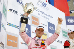 Podio: il secondo classificato Maximilian Günther, Prema Powerteam Dallara F317 - Mercedes-Benz