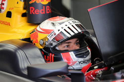 ピエール・ガスリー(Pierre Gasly / TEAM 無限)