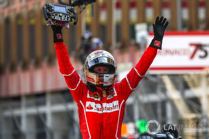 Ganador de la carrera Sebastian Vettel, Ferrari