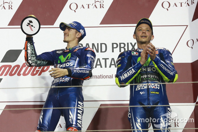 Podium : le vainqueur Maverick Viñales, Yamaha Factory Racing; le troisième, Valentino Rossi, Yamaha Factory Racing