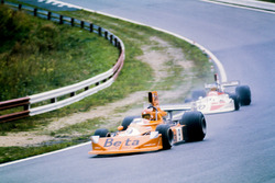 Vittorio Brambilla, March 751 Ford, mène devant Hans-Joachim Stuck, March 751 Ford