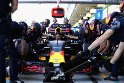 Red Bull Racing s'entraîne aux arrêts aux stands