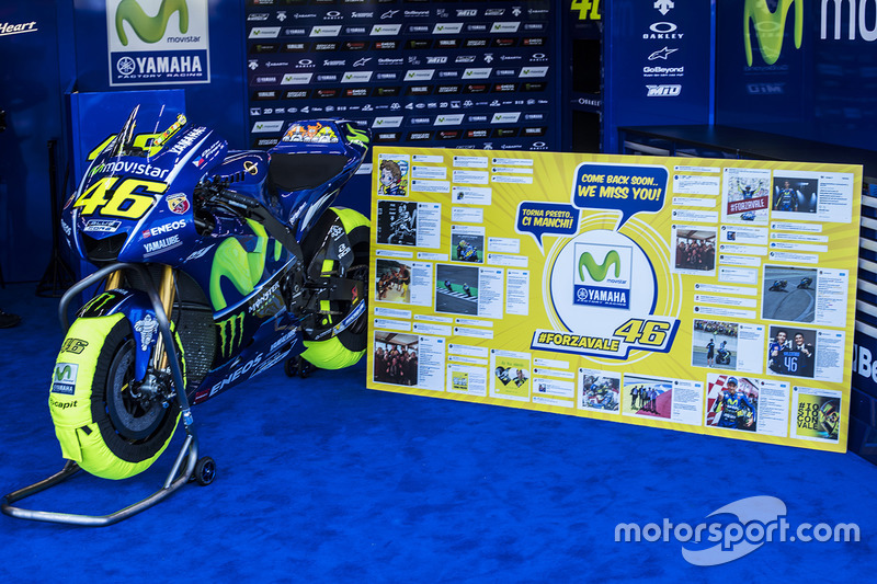 La moto di Valentino Rossi, Yamaha Factory Racing