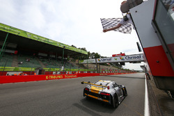 Winnaars #17 Team WRT Audi R8 LMS: Stuart Leonard, Robin Frijns