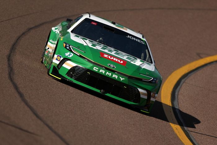 Erik Jones, Legacy Motor Club