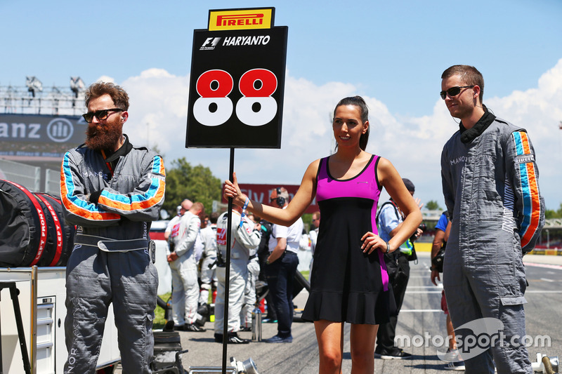 Grid girl
