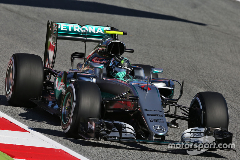 No segundo treino livre as coisas mudaram. Nico Rosberg foi o mais veloz