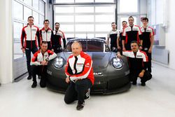 Marco Ujhasi, Porsche GT Motorsport Project Manager and his team in front of the 2017 Porsche GTE/GTLM