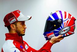 Nieuwe helm van Andrea Dovizioso, Ducati Team