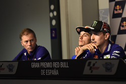 Lin Jarvis; Maverick Viñales, Team Suzuki MotoGP; Jorge Lorenzo, Yamaha Factory Racing