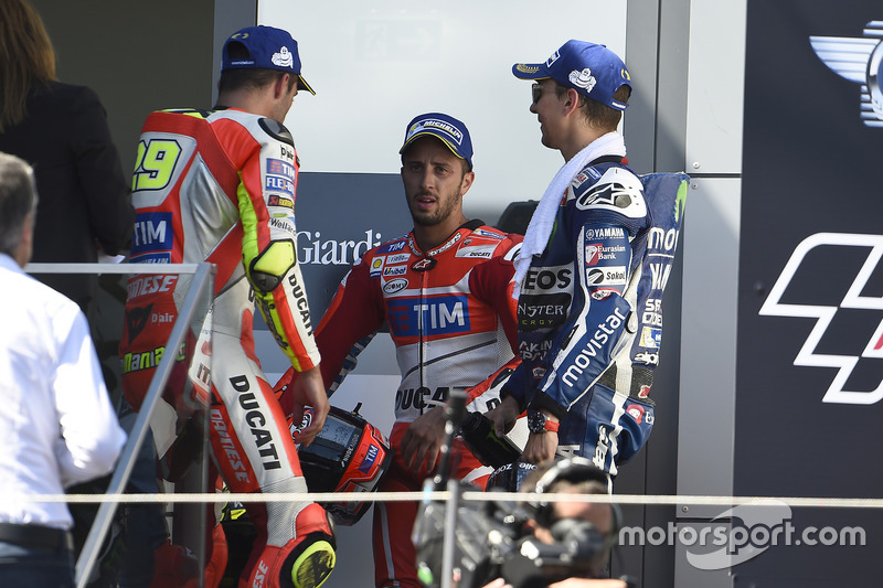 Andrea Iannone, Ducati Team, Andrea Dovizioso, Ducati Team, Jorge Lorenzo, Yamaha Factory Racing