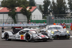 #1 Porsche Team Porsche 919 Hybrid: Timo Bernhard, Mark Webber, Brendon Hartley