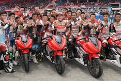 Marc Marquez bersama para pembalap AHRS