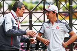 (L to R): Guenther Steiner, Haas F1 Team Principal with Esteban Gutierrez, Haas F1 Team