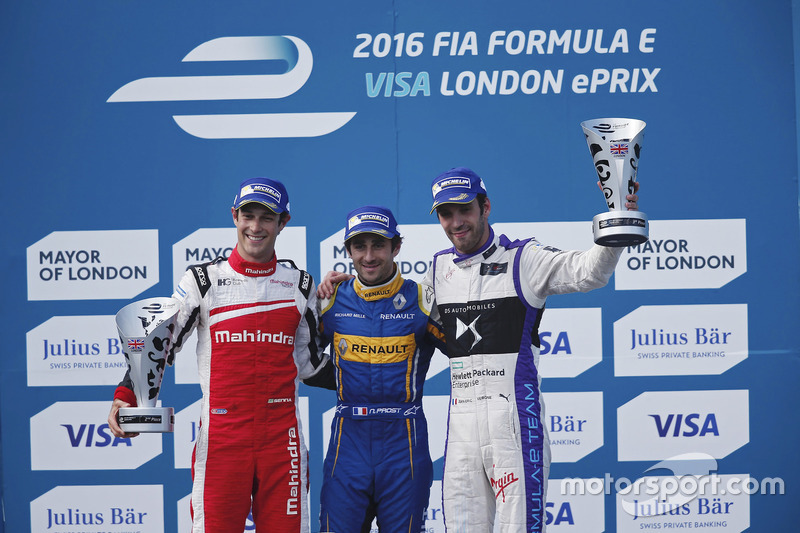 O primeiro pódio com os sobrenomes Senna e Prost após 23 anos foi completado por outro francês - Jean-Éric Vergne, da Virgin.