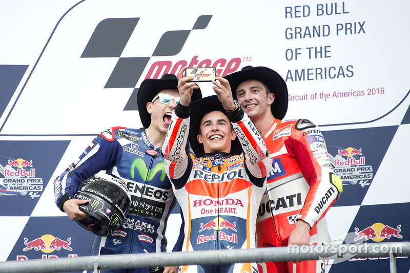 Podio: 1º Marc Márquez, 2º Jorge Lorenzo, 3º Andrea Iannone