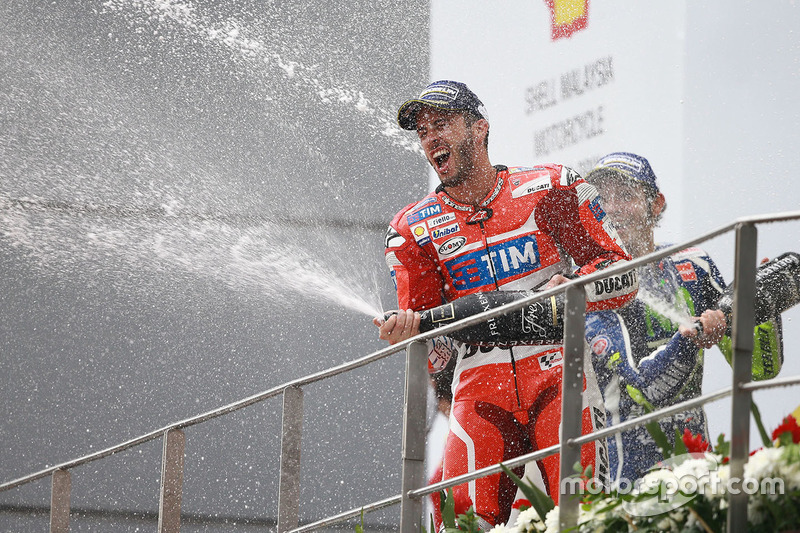 Podio: ganador de la carrera Andrea Dovizioso, Ducati Team