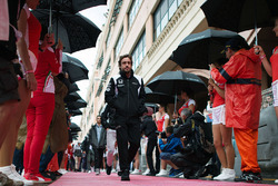 Fernando Alonso, McLaren en el desfile de pilotos