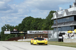 #4 Corvette Racing Chevrolet Corvette C7.R: Oliver Gavin, Tommy Milner