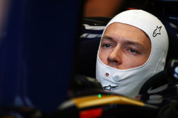 Даниил Квят, Scuderia Toro Rosso STR11