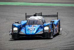 #36 Signatech Alpine A460: Gustavo Menezes, Nicolas Lapierre, Stéphane Richelmi
