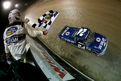 Zieldurchfahrt: Kyle Larson, GMS Racing, Chevrolet