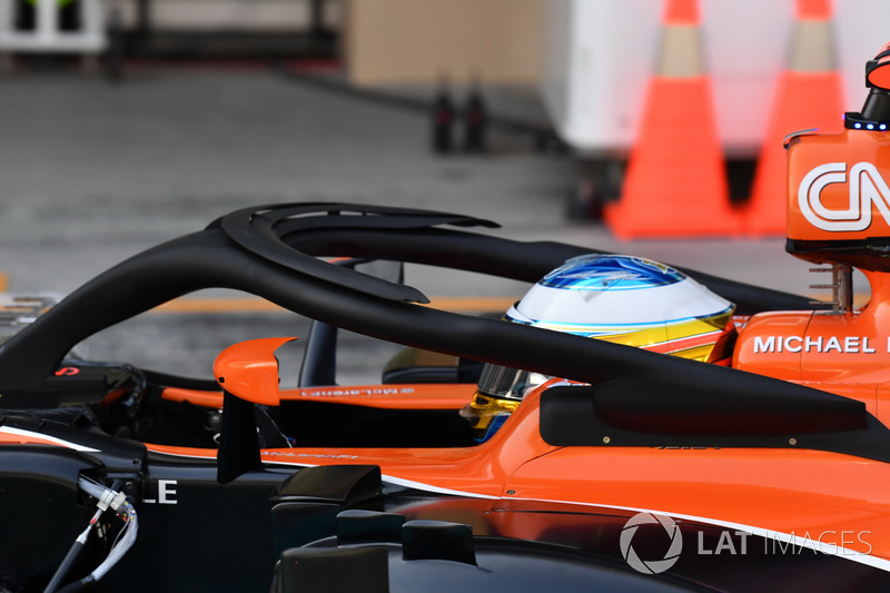 Fernando Alonso, McLaren MCL32, aero sensors and halo