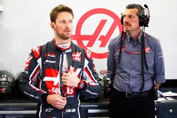 Romain Grosjean, Haas F1 Team ve Guenther Steiner, Takım Patronu, Haas F1