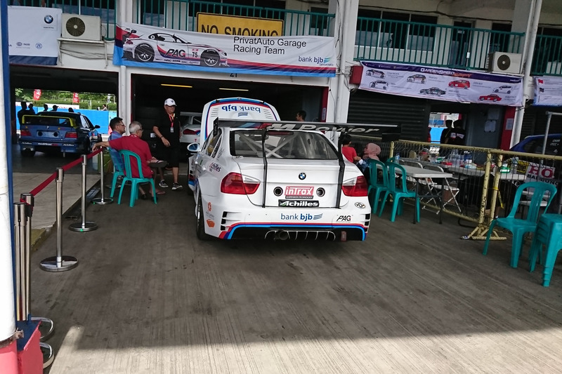 Paddock Privat Auto Garage