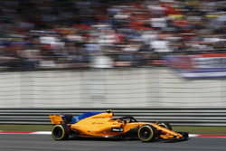 Stoffel Vandoorne, McLaren MCL33 Renault