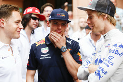 Stoffel Vandoorne, McLaren, Max Verstappen, Red Bull Racing, et Brendon Hartley, Toro Rosso