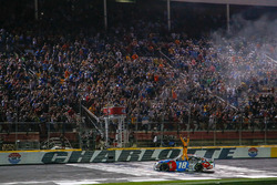 Kyle Busch, Joe Gibbs Racing, Toyota Camry M&M's Red White & Blue celebrates his victory