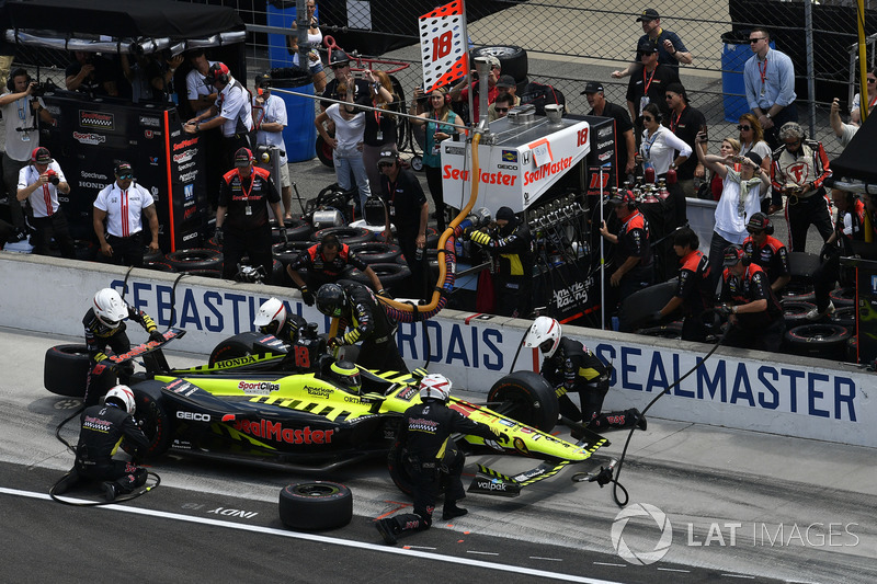 Sébastien Bourdais, Dale Coyne Racing con Vasser-Sullivan Honda, pit stop
