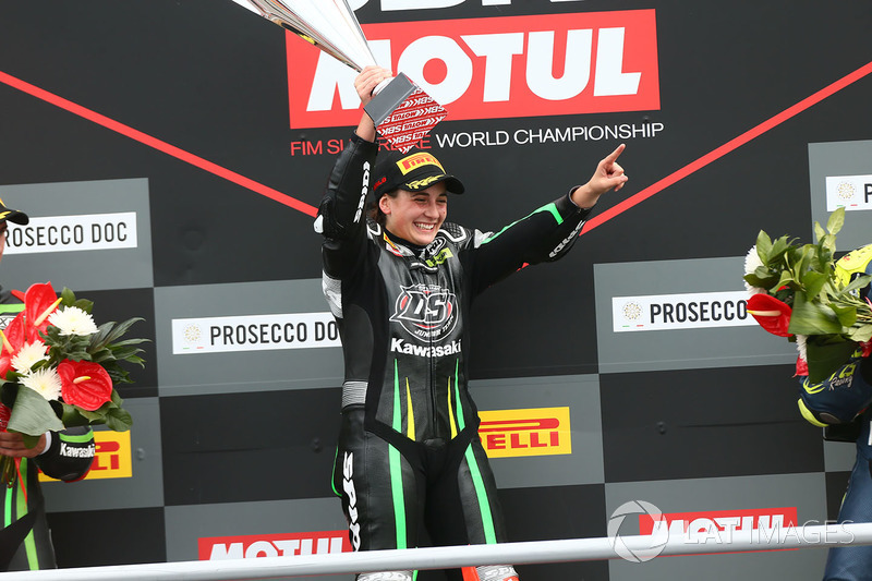 Podio SSP300: la ganadora Ana Carrasco